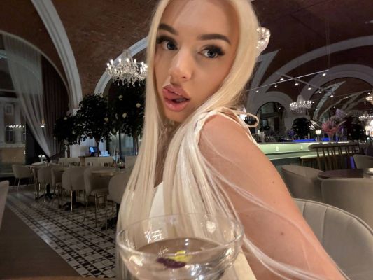 Карина , фото с сайта sexxyakutsk.life